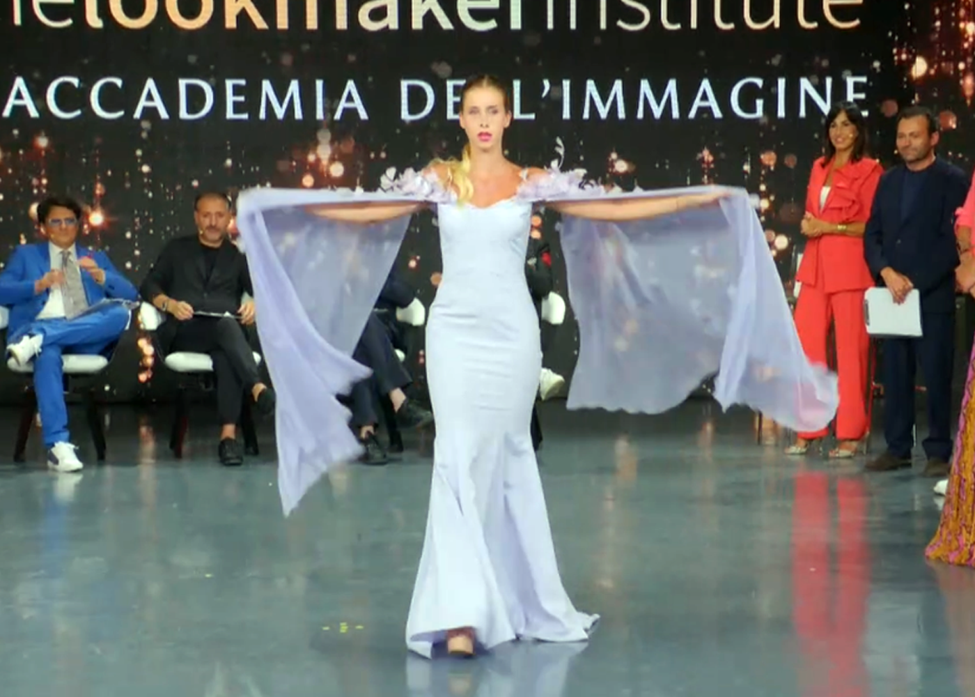 Ep. 2 – Serata a colori/Debutto in società – The Lookmaker Institute su Mediaset Infinity